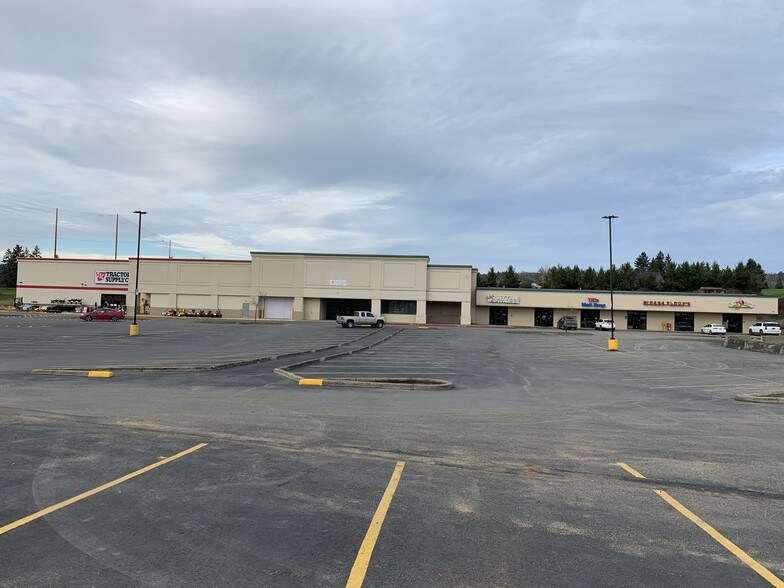 More Photos Of 328-338 Dakota St, Sutherlin General Retail For Lease