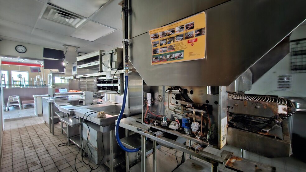 More Photos Of 110 Hector Connoly Rd, Carencro Fast Food For Sale