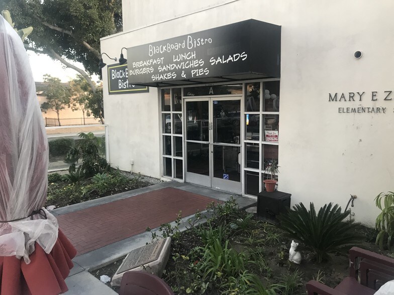 More Photos Of 1190-1198 Pacific Coast Hwy, Seal Beach Freestanding For Lease