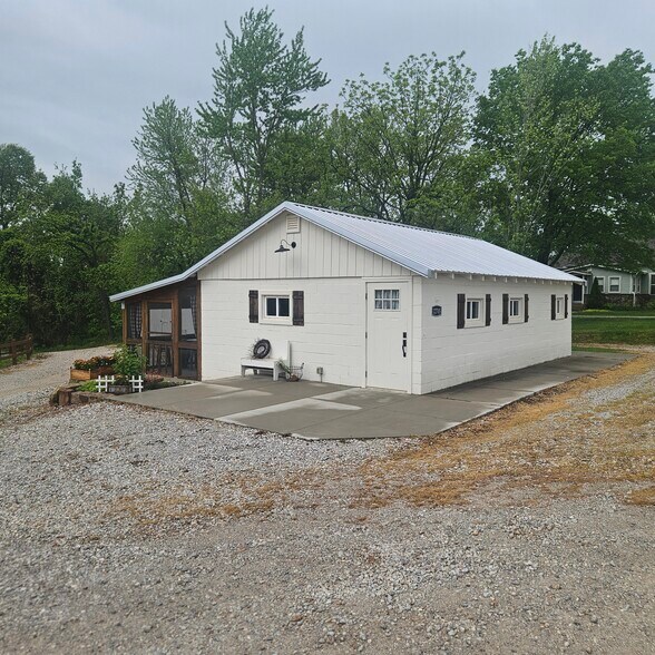 More Photos Of 12705 Rhoden Ln, Lowell Flex For Sale