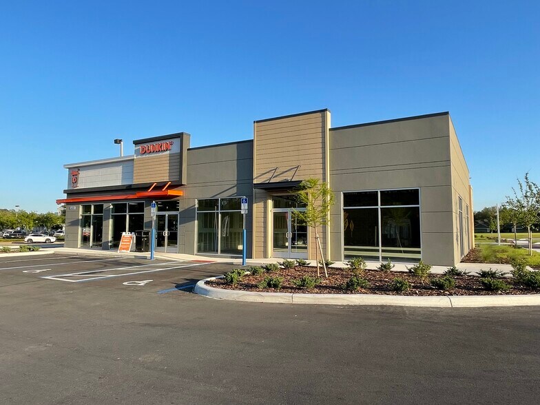 More Photos Of 24352 State Road 44, Eustis General Retail For Sale