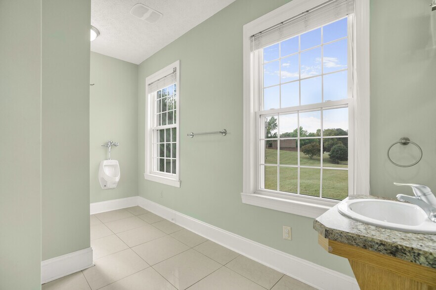 More Photos Of 6245 University Park Dr, Radford Office Residential For Sale