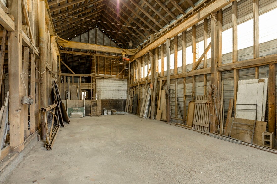 More Photos Of 9875 Cave Hill Rd, Mcgaheysville Warehouse For Lease