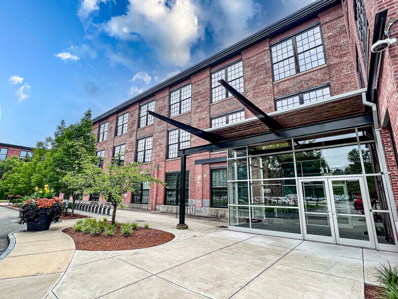 More Photos Of 313-317 Iron Horse Way, Providence Medical For Lease