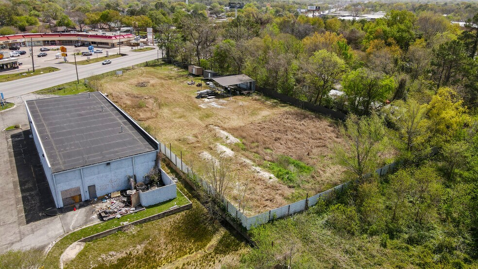 More Photos Of 11921 Veterans Memorial Dr, Houston Land For Sale