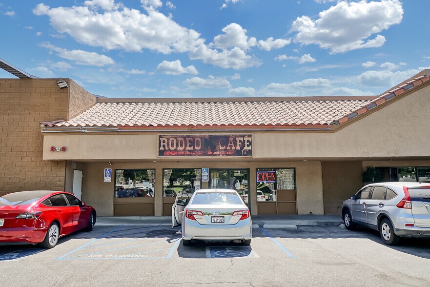 More Photos Of 505 S Pepper Ave, Rialto Unknown For Lease