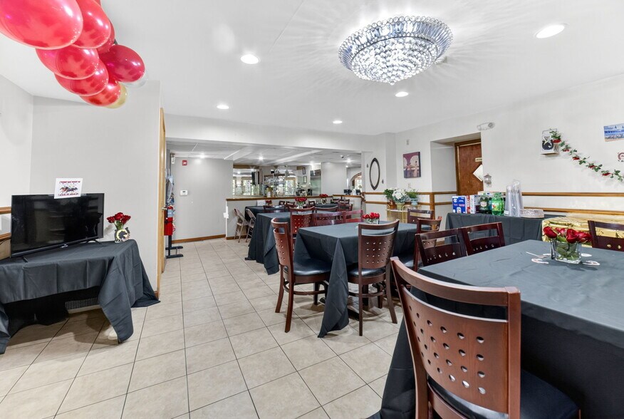 More Photos Of 204 W Madison St, Easton Storefront Retail Residential For Sale