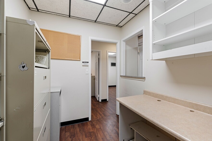 More Photos Of 2627 Hylan Blvd, Staten Island Medical For Lease