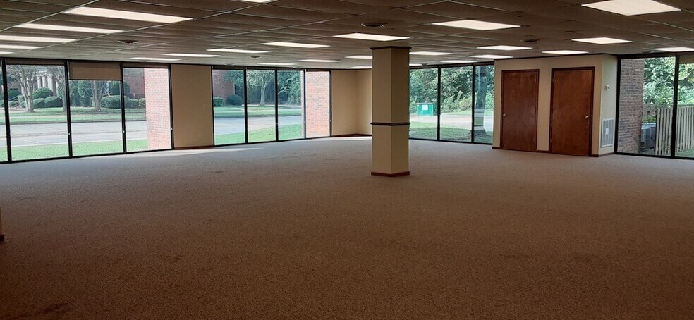 More Photos Of 100 Park Gate Ext, Tupelo Office For Lease
