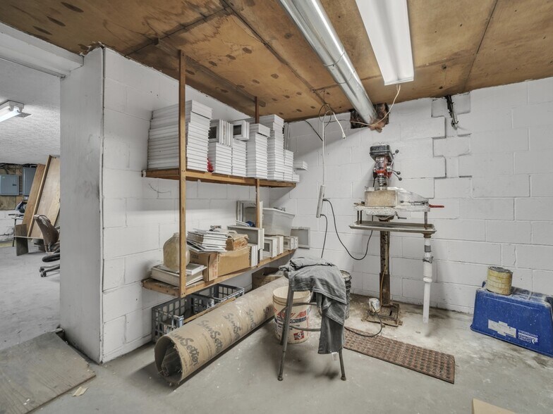 More Photos Of 4018 12th St NW, Canton Light Manufacturing For Sale