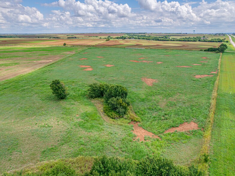 More Photos Of Northwest Expy, Yukon Land For Sale