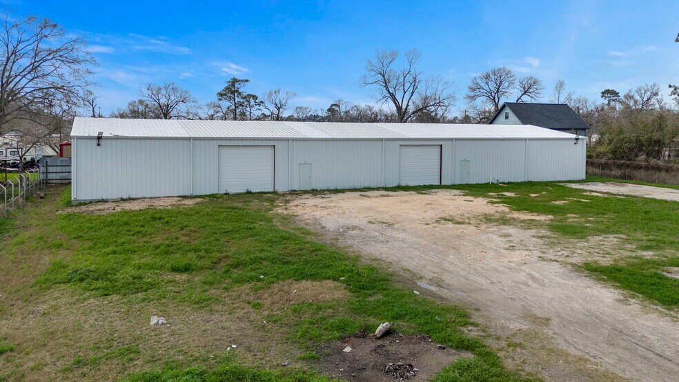 More Photos Of 15414 N Brentwood St, Channelview Manufacturing For Sale