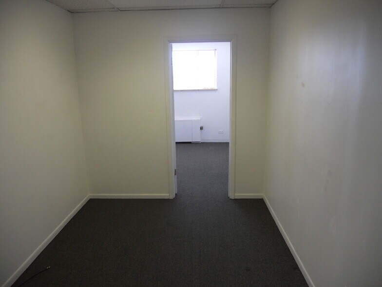 More Photos Of 1100 W Littleton Blvd, Littleton Loft Creative Space For Sale