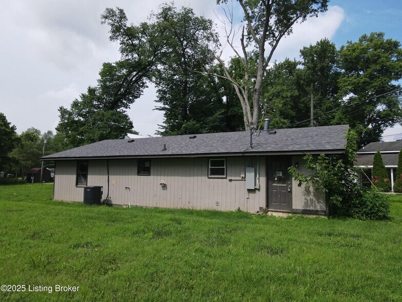 More Photos Of 6320 Jefferson St, Westport General Retail For Sale