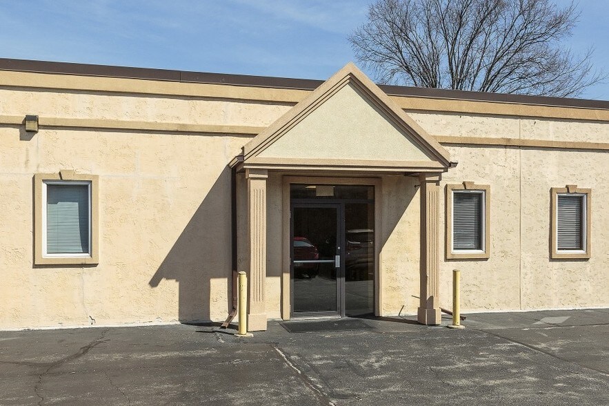 More Photos Of 18220 Harwood Ave, Homewood Office Residential For Sale