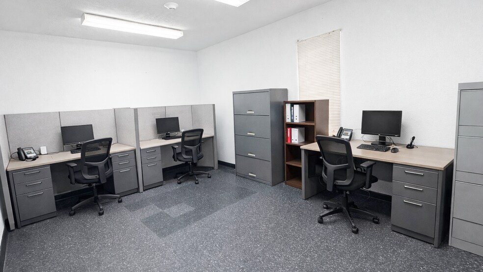 More Photos Of 13408 Redfish Ln, Stafford Warehouse For Lease