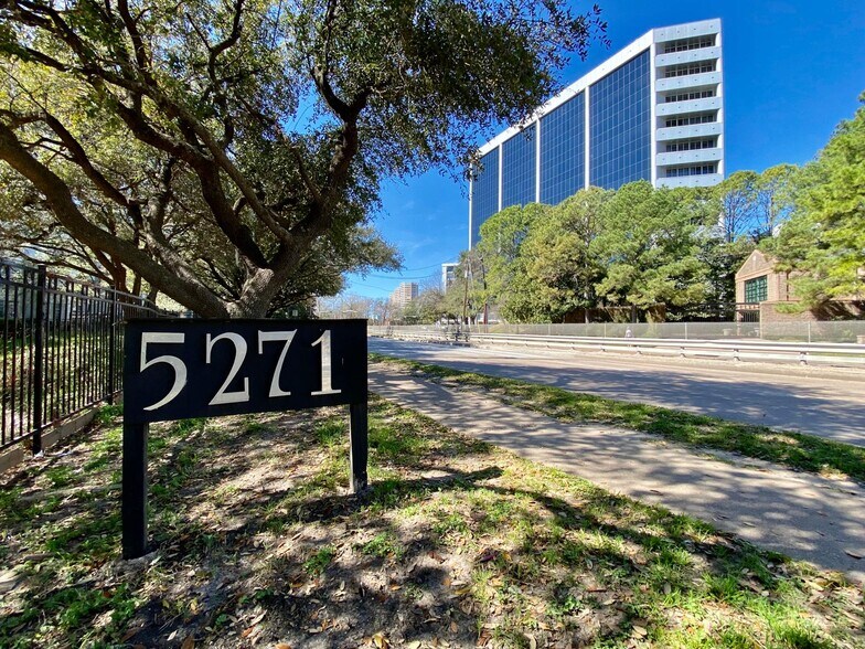 More Photos Of 5271 Memorial Dr, Houston Land For Sale