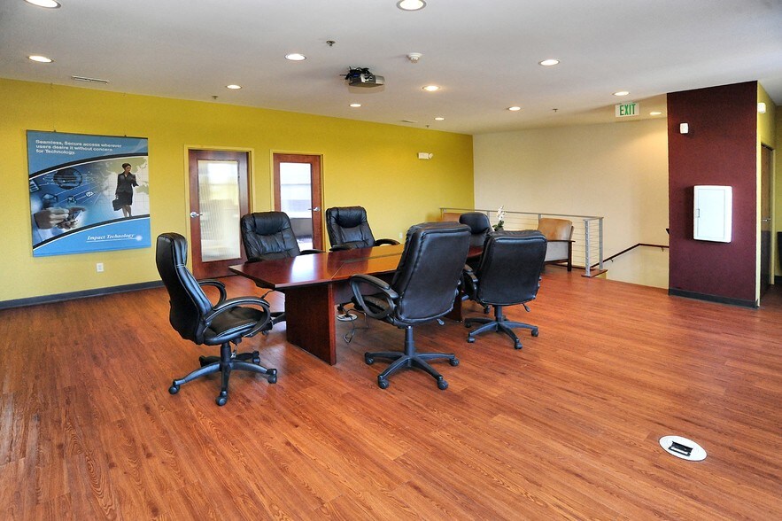 More Photos Of 830 Sidewalk Rd, Chesterton Loft Creative Space For Sale