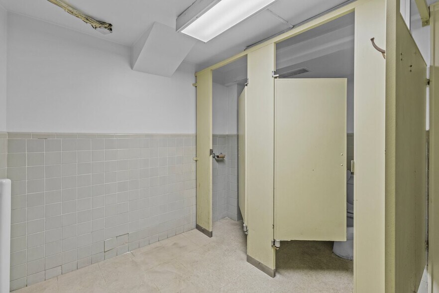 More Photos Of 89 Main St, Little Falls Bank For Lease