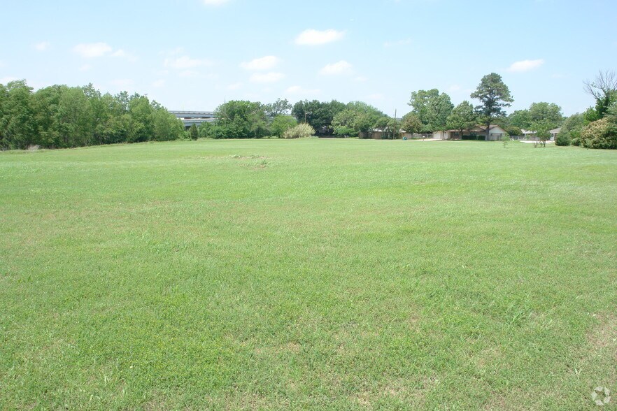 More Photos Of 1803 Spring Valley Dr, Denton Land For Sale