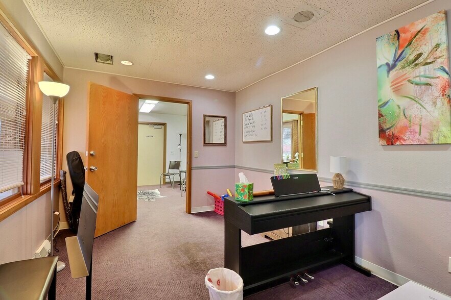 More Photos Of 230 E 22nd St, Fremont Medical For Sale