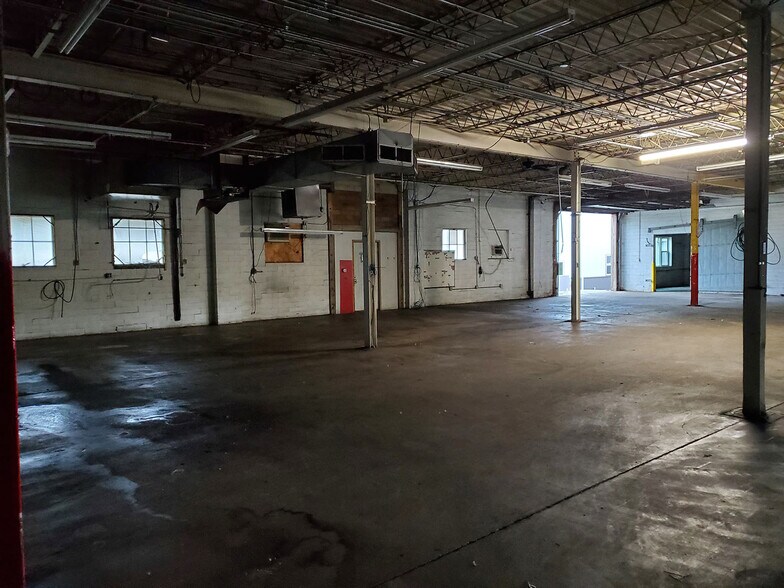 More Photos Of 320 Park St, Coloma Industrial For Sale