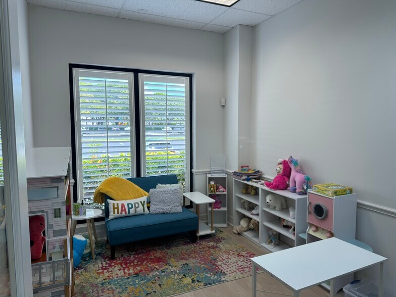 More Photos Of 9825 Marina Blvd, Boca Raton Medical For Lease