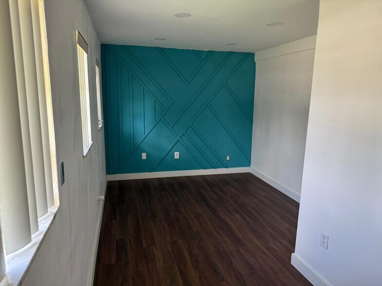 More Photos Of 16600 NE 8th Ave, North Miami Beach Medical For Lease