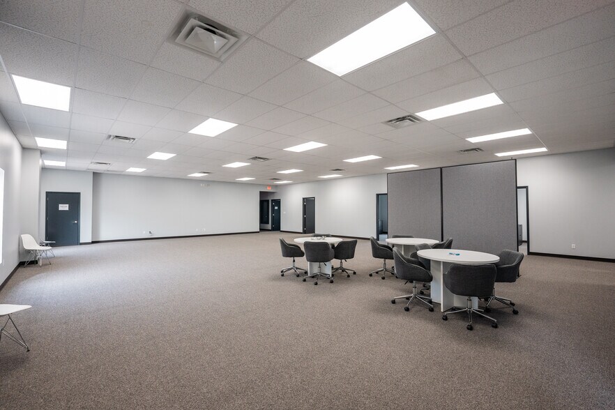 More Photos Of 1120 Toro Grande, Cedar Park Light Distribution For Sale