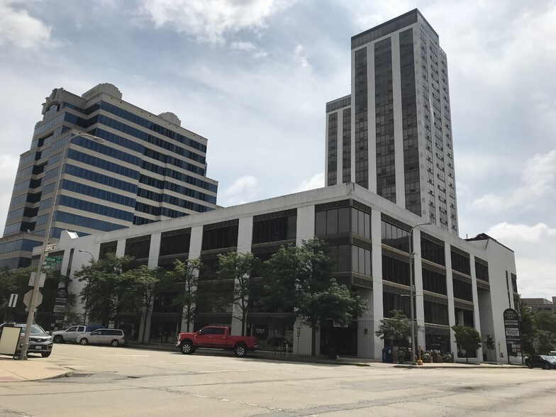 More Photos Of 456 Fulton St, Peoria Office For Lease