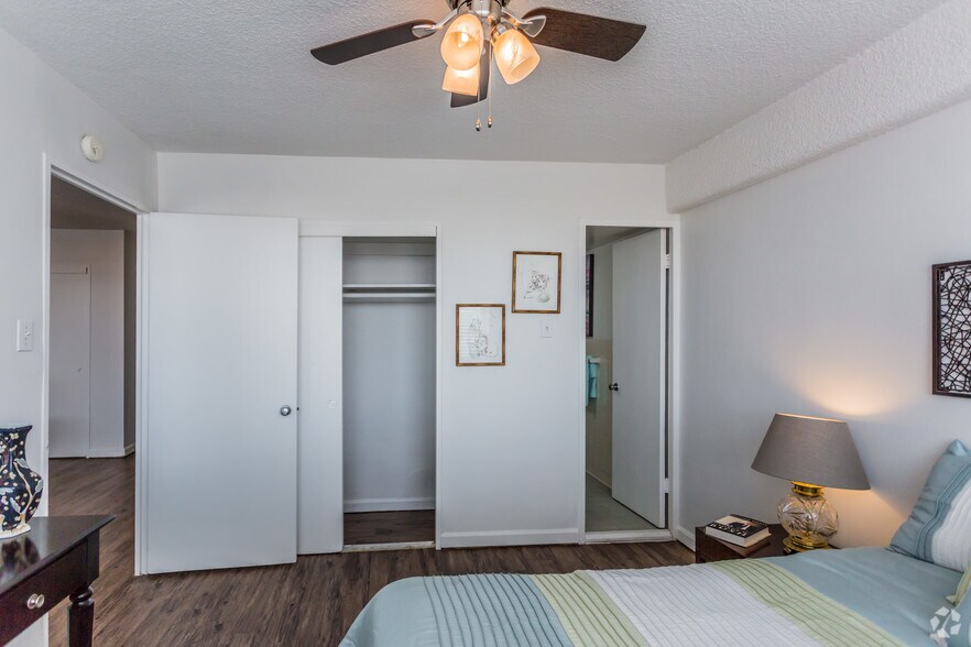 More Photos Of 57 N Somerville St, Memphis Apartments For Sale