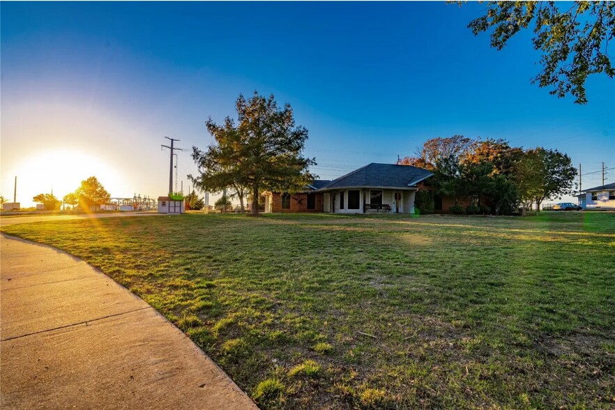 More Photos Of 17342 FM 2755, Lavon Flex For Sale