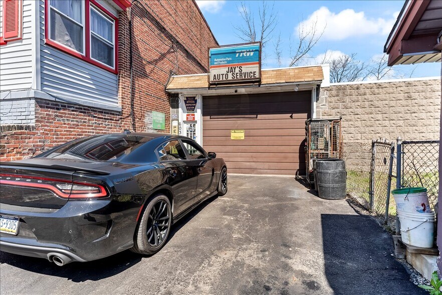More Photos Of 603 Greenway Ave, Darby Auto Repair For Sale