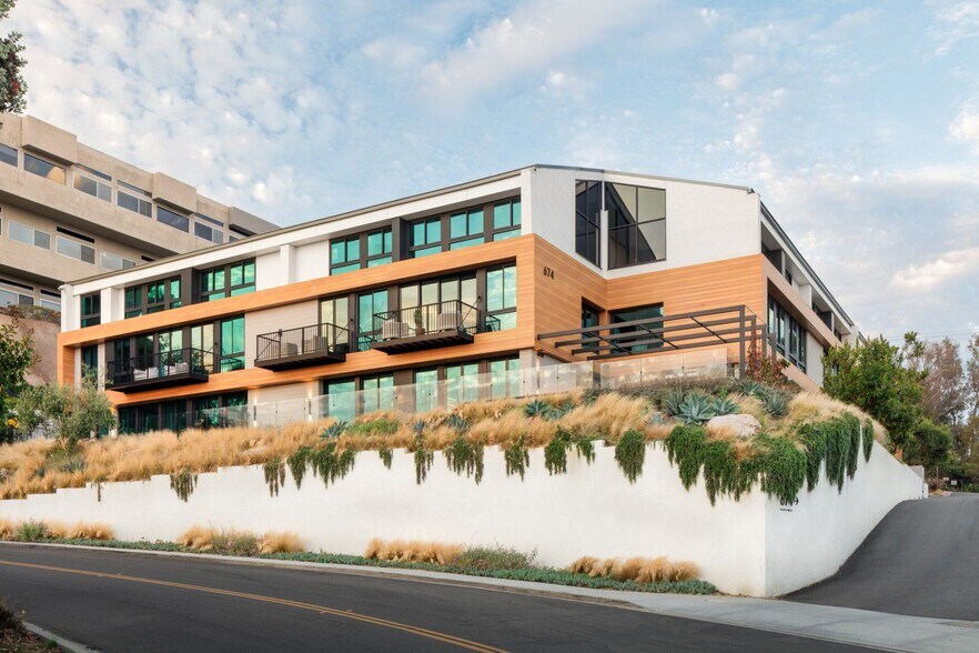 More Photos Of 674 Via de la Valle, Solana Beach Office For Sale