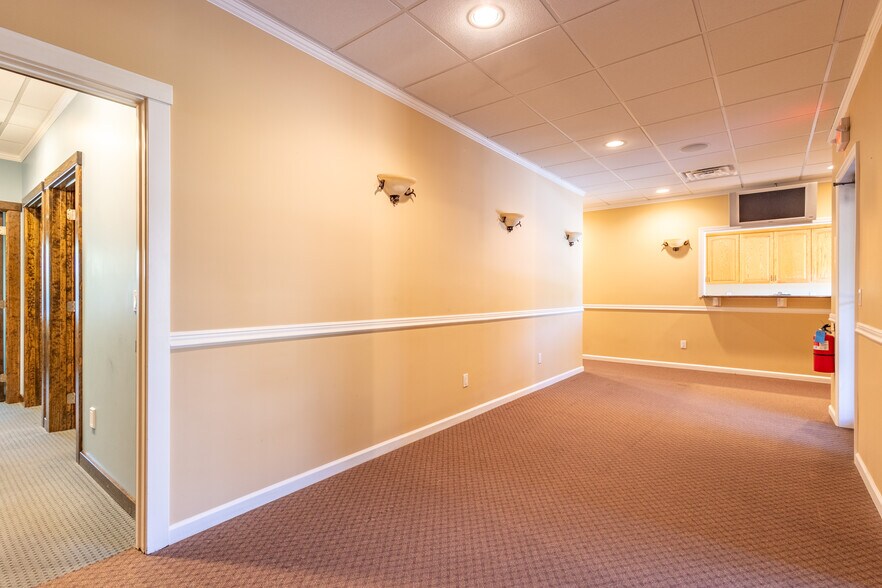 More Photos Of 189 (NYS) Route 25, Riverhead Medical For Sale