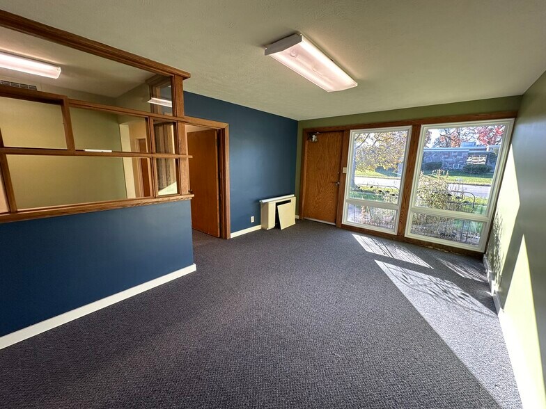 More Photos Of 3609 E Jefferson Blvd, South Bend Office For Lease