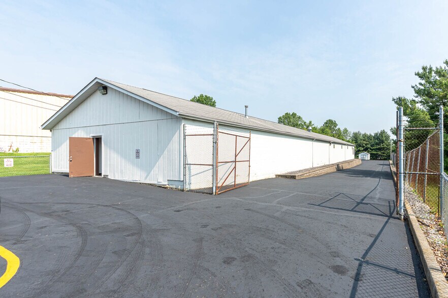 More Photos Of 772 Broad St, Wadsworth Industrial For Sale