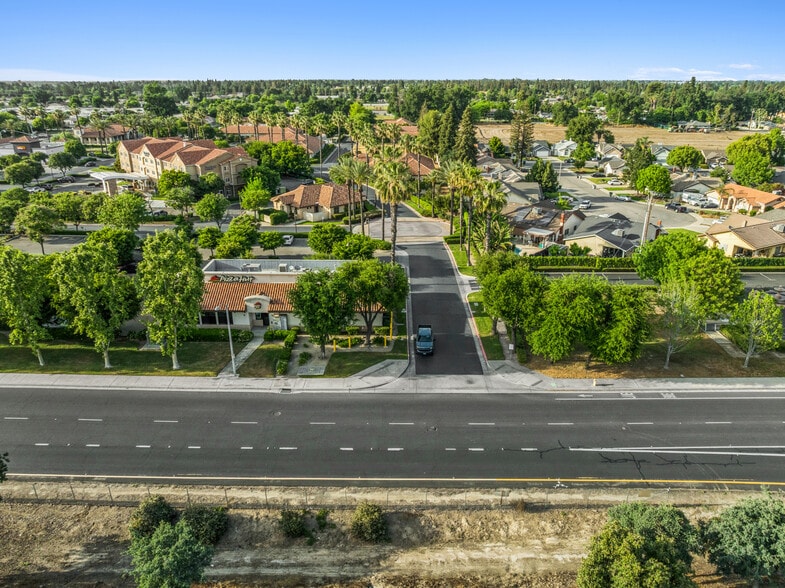More Photos Of 250 S Akers St, Visalia Fast Food For Sale