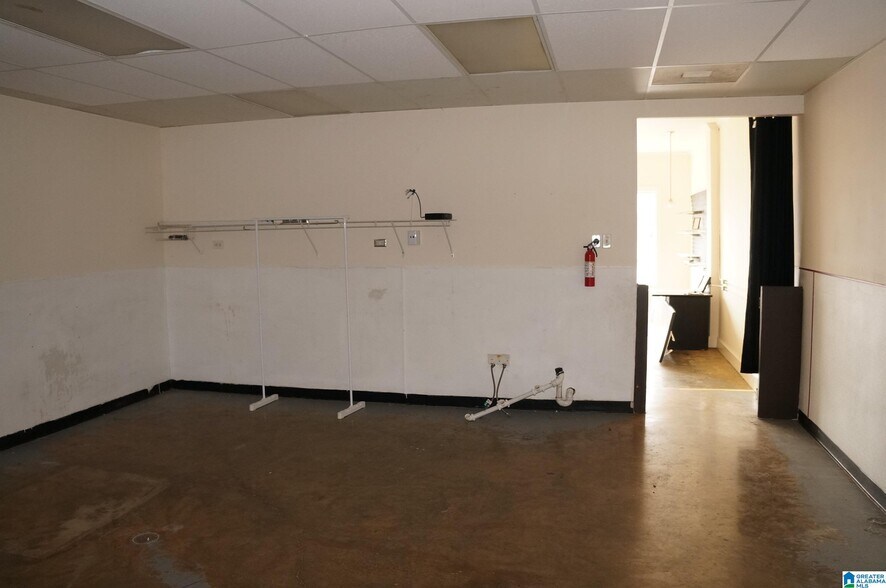 More Photos Of 103-107 N Norton Ave, Sylacauga Storefront For Sale