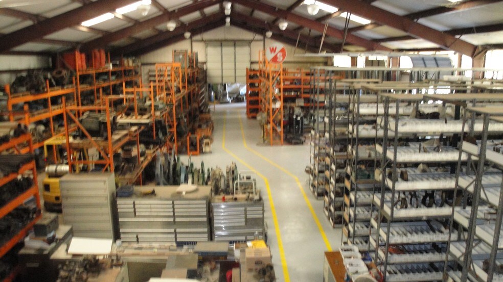 More Photos Of 27703 Calvert Rd, Tomball Warehouse For Lease