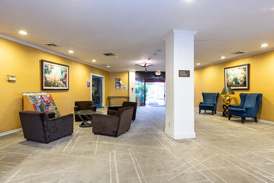 More Photos Of 150 Hegenberger Rd, Oakland Hotel For Sale