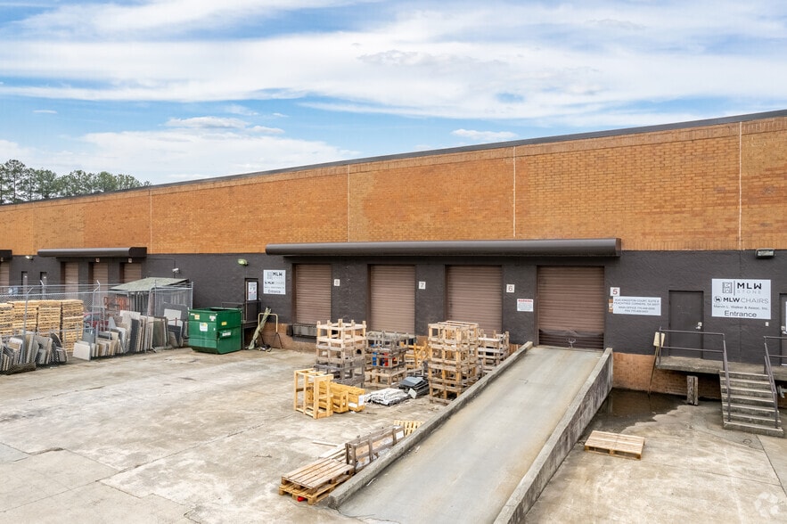More Photos Of 3045 Kingston Ct, Peachtree Corners Warehouse For Lease