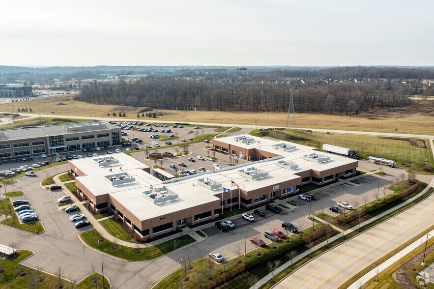 More Photos Of 39675 MacKenzie Dr, Novi Office For Lease