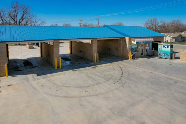 More Photos Of 223 Main, Newkirk Service For Sale