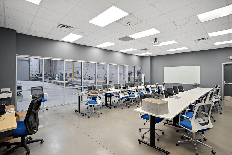 More Photos Of 1381 Darrington Rd, El Paso Industrial For Sale