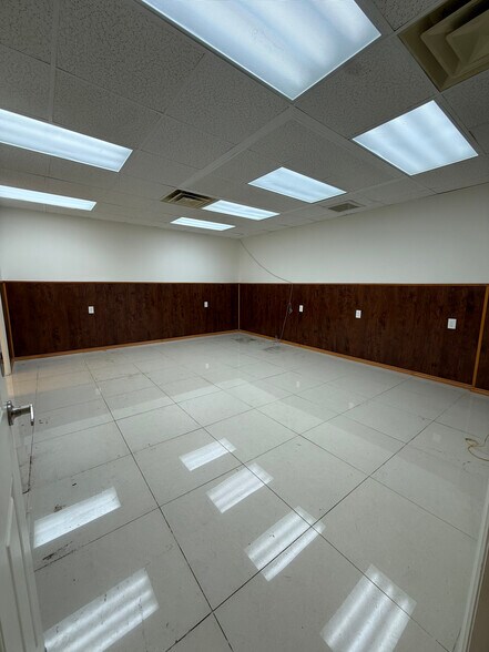 More Photos Of 3057 Coney Island Ave, Brooklyn Medical For Lease