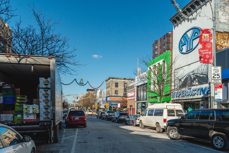 More Photos Of 22 Graham Ave, Brooklyn Storefront For Sale