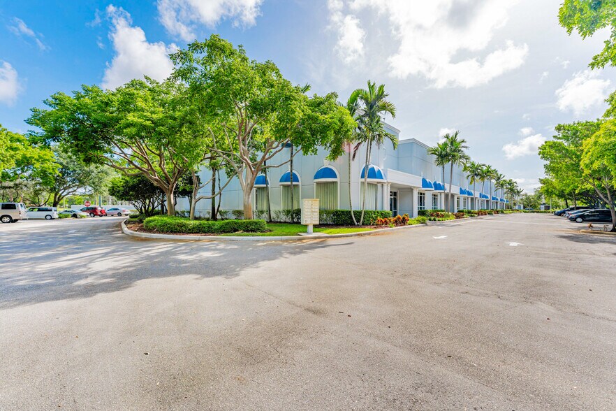 More Photos Of 3545-3589 SW 10th St, Pompano Beach Warehouse For Sale