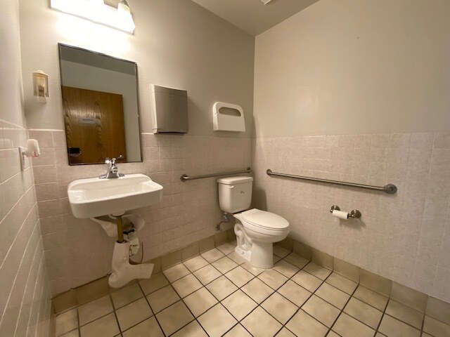 More Photos Of 15462 Main St, Hesperia Medical For Lease