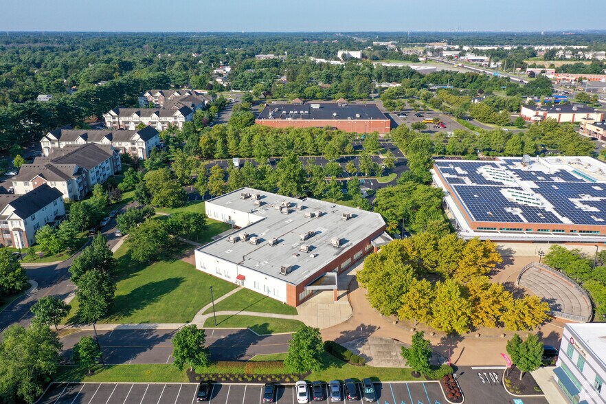 More Photos Of 300 Willingboro Way, Willingboro Office For Lease